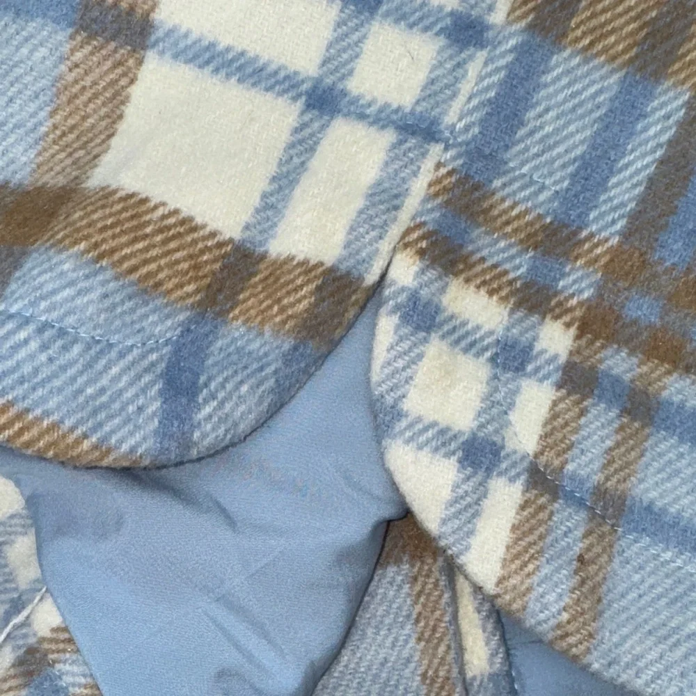 12th Trible blue & tan plaid shacket size small 4 pockets
